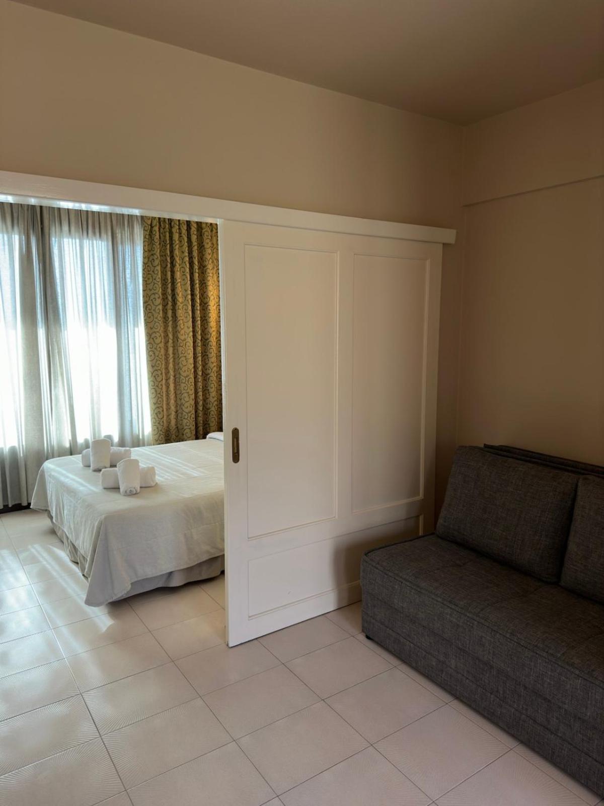 Elixia Apartment Tolo Exterior photo